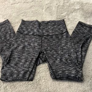 Lululemon high waisted 7/8. Size 6